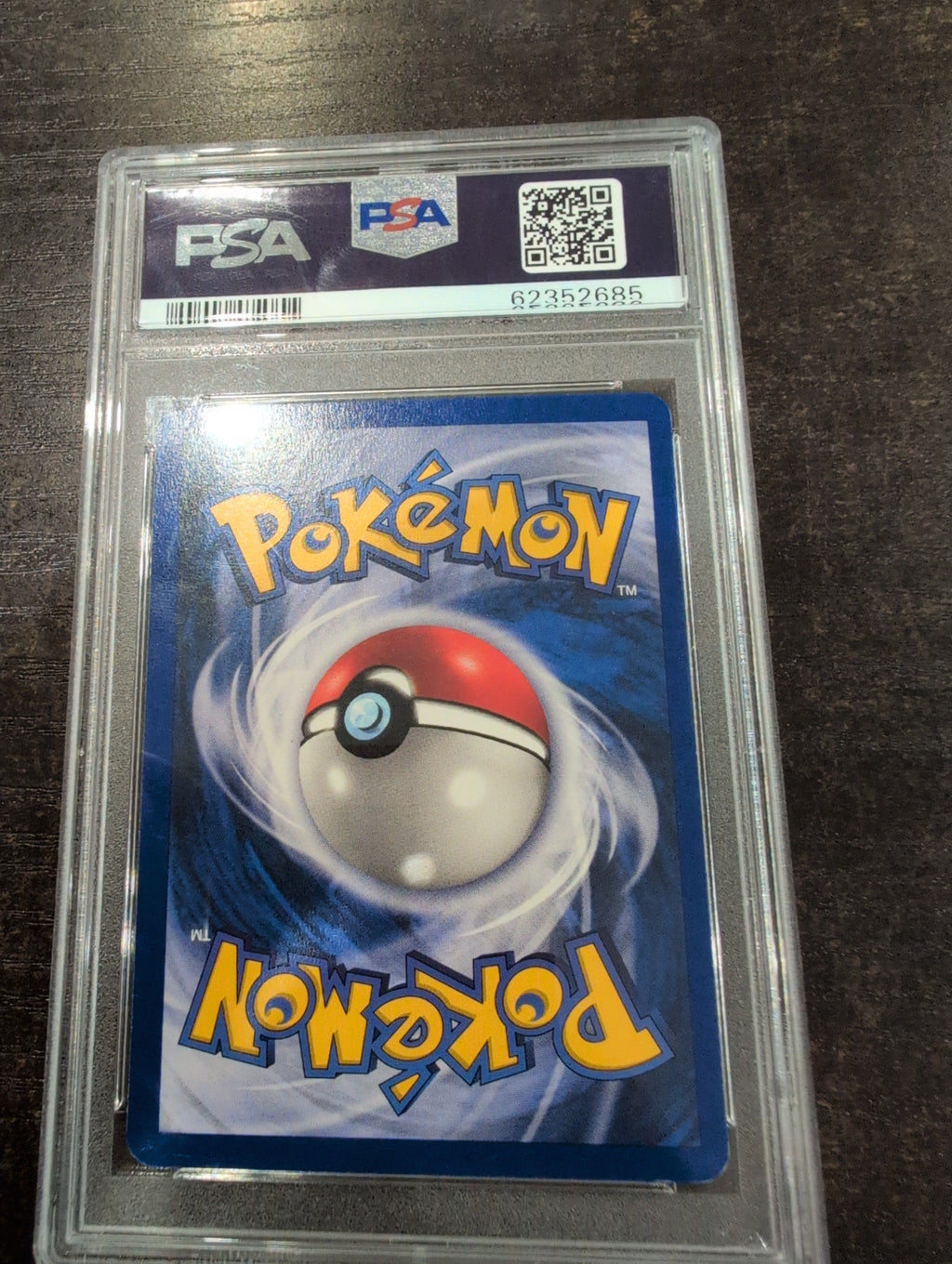 Pokemon: PSA 8 Shadowless Squirtle Base Set